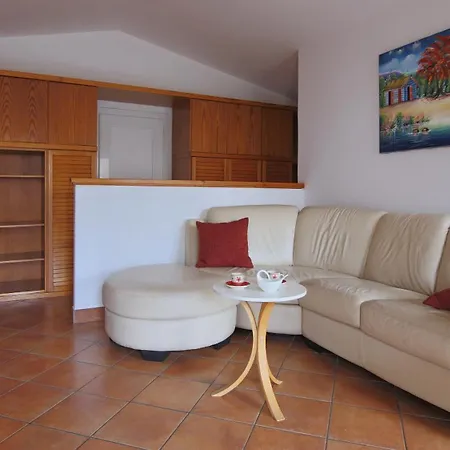 Italianway - Piazza Nuova 3 San Fedele Intelvi